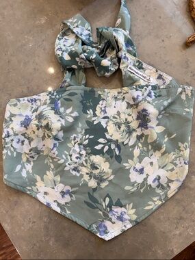 Abercrombie & Fitch Floral Bandana Scarf top- Sage Green with Cream and Lavender